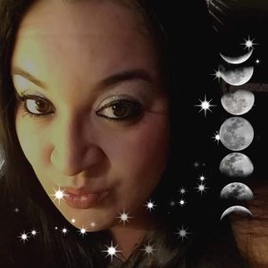 Meet your Posher, Teneisha